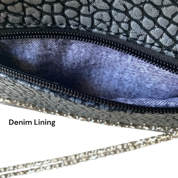 URBAN EXPRESSIONS Textured Snake-print Fold-over Crossbody Baguette Shoulder Bag - Picture 15 of 15